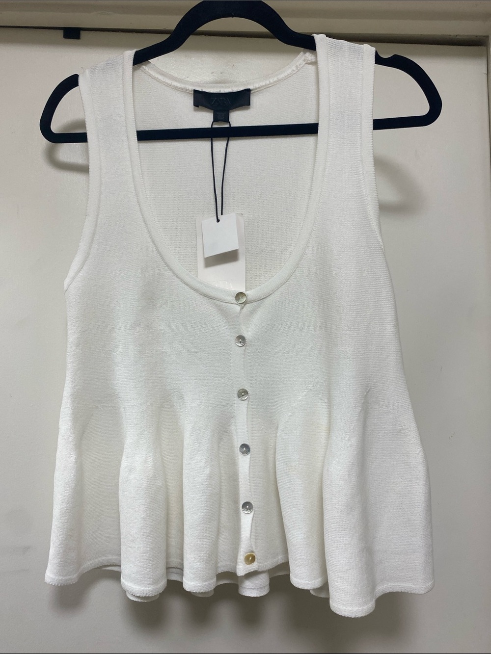 Zara White Scoop Neck Button-Front Tank